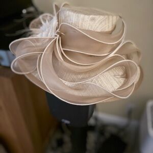 Gorgeous Large Fascinator Hat Neiman Marcus, Wedding, Church, Angiolo Fresconi